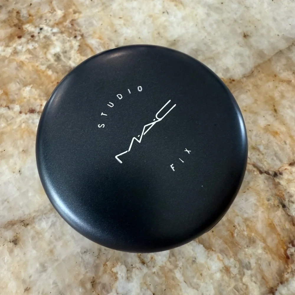 Mac New Studio Fix Powder Plus Foundation